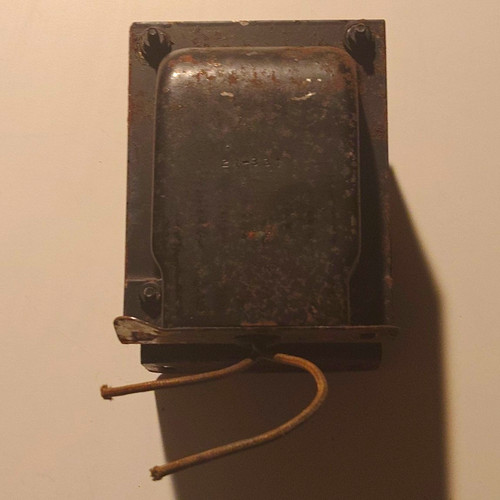 Chassis mount power - mount,